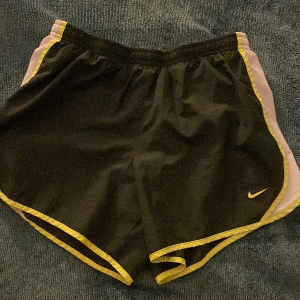 nike shorts, youth XL